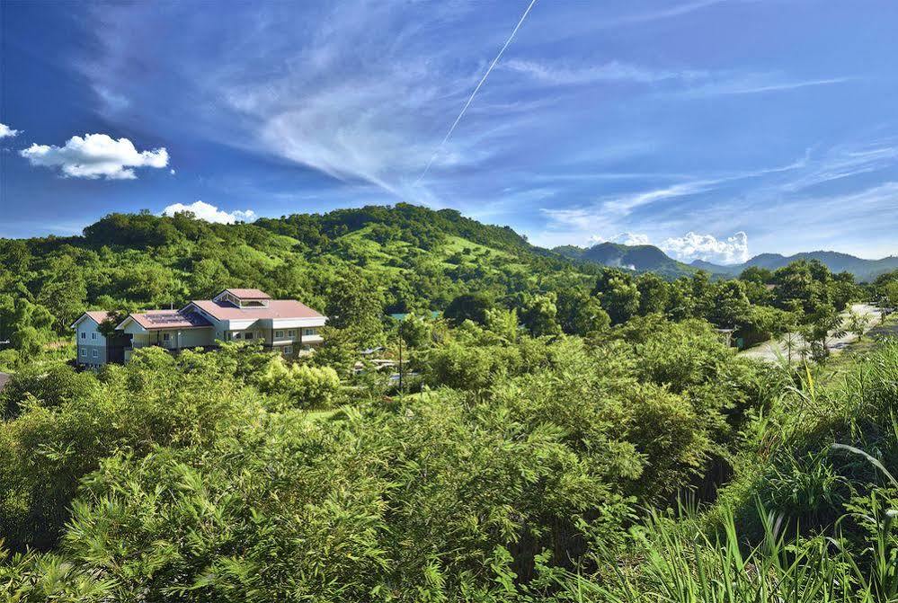 Green Canyon Leisure Farms Clark Field Εξωτερικό φωτογραφία